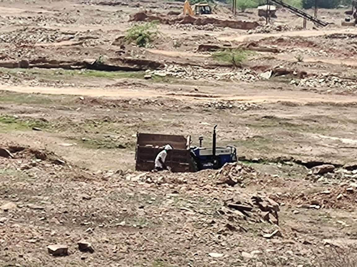नहीं थम रहा अवैध उत्खनन, वन विभाग के आला अधिकारी कर रहे लीपापोती