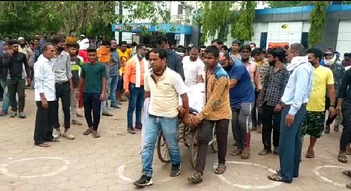 Guna : आपसी विवाद में युवक को मारी गोली, अस्पताल में मौत, आक्रोशित परिजनों ने किया हंगामा
