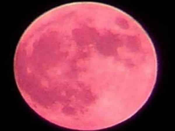 Strawberry Moon 2021: गुरुवार को आसमान में दिखेगा स्ट्रॉबेरी मून, जानें इसका रोचक रहस्य