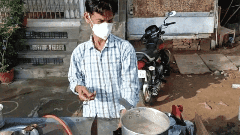 छतरपुर- वैक्सीन नहीं तो चाय नहीं, ये है पूरा मामला