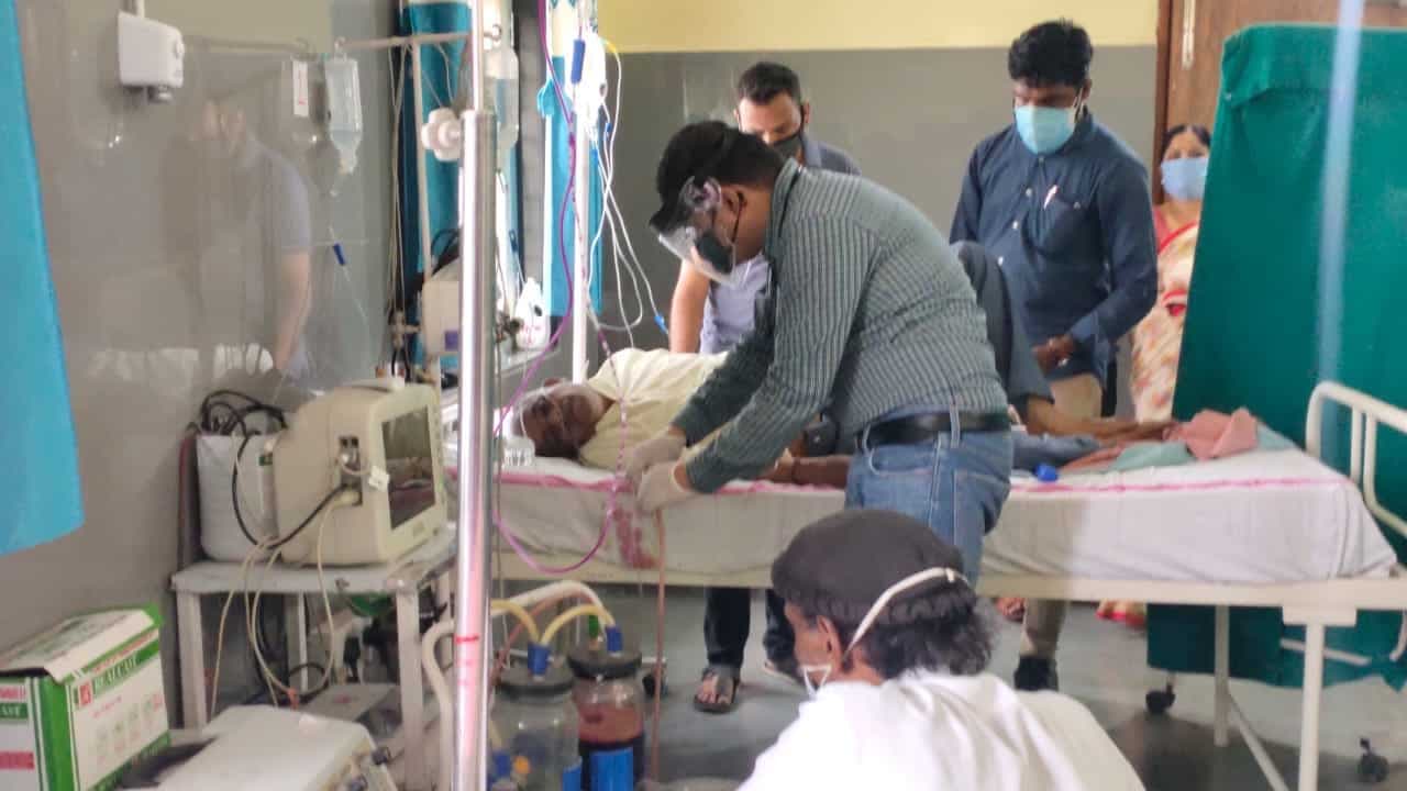 Betul News: CMHO कार्यालय के बाबू ने खाया जहर, मौत, सुसाइड नोट में खोले कई राज