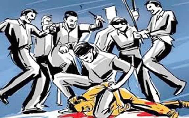 MP में बीजेपी विधायक के भाई की गुंडागर्दी, युवक को पीटा, सिर पर फोड़ी शराब की बोतल