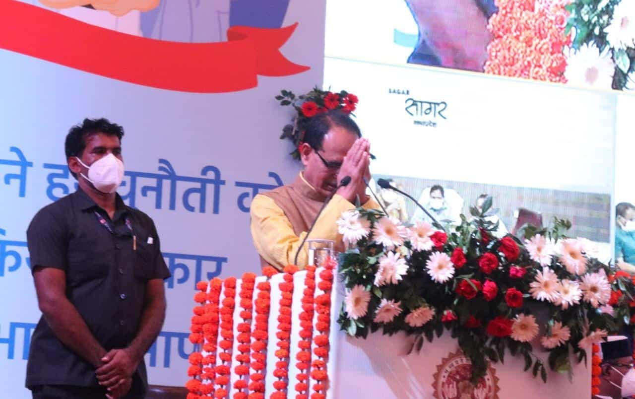 सीएम शिवराज ने तीसरी लहर को लेकर दी ये चेतावनी, Doctors Day पर जताया आभार
