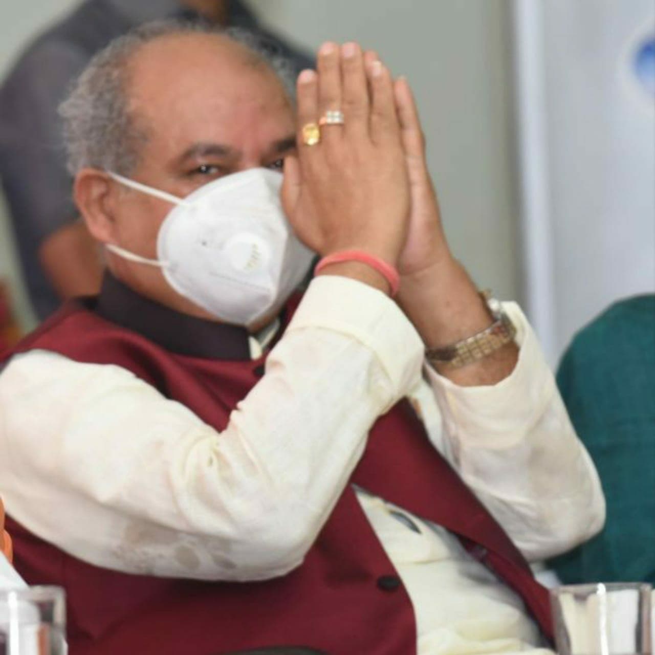कृषि मंत्री नरेंद्र सिंह तोमर ने गुरुओं के सामने झुकाया शीश, किसान संसद पर कही ये बड़ी बात