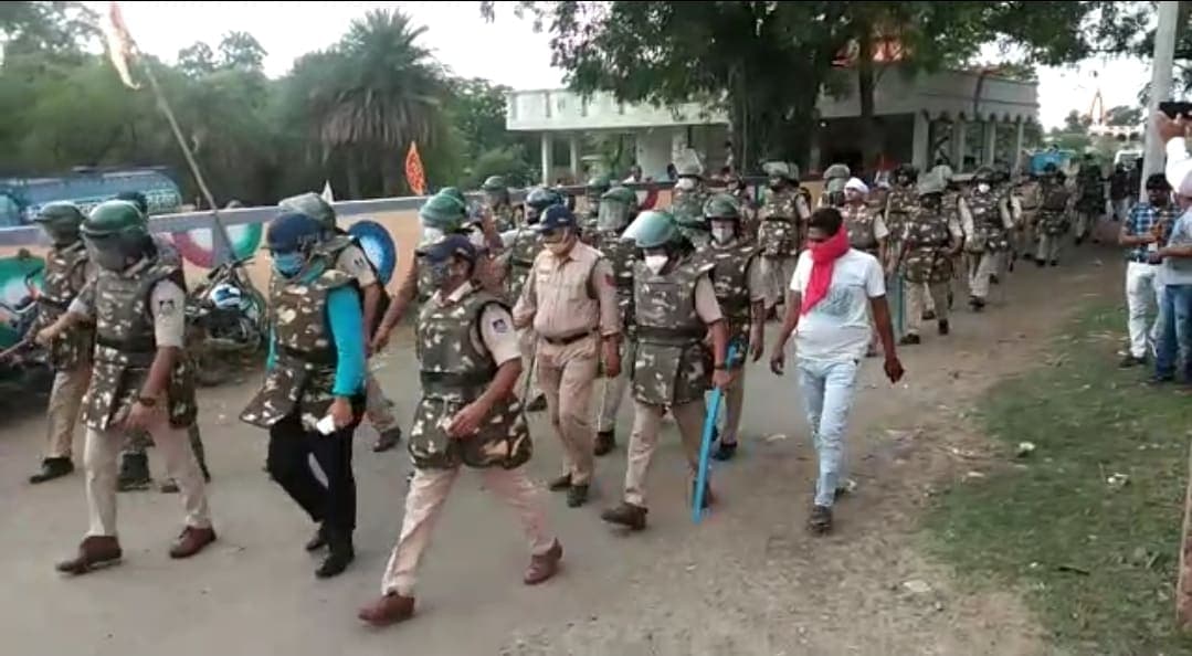 राजगढ़ में पुलिस पर हमला करने वाले 20 आरोपियों पर FIR दर्ज