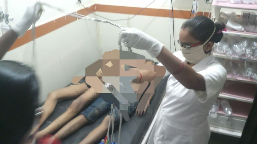 Morena News: सड़क किनारे बने गड्ढों में भरे पानी में डूबकर दो मासूमों की मौत