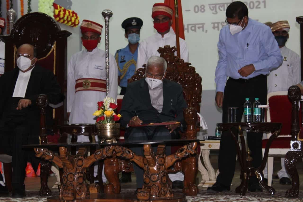 MP के 30वें राज्यपाल के रूप में मंगू भाई छगन भाई पटेल ने ली शपथ, CM Shivraj ने कही बड़ी बात