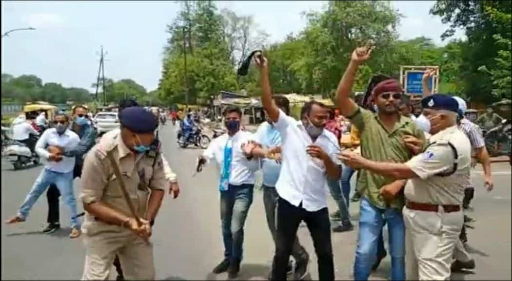 सीएम शिवराज को दिखाने वाले थे काले झंडे, पुलिस ने किया गिरफ्तार