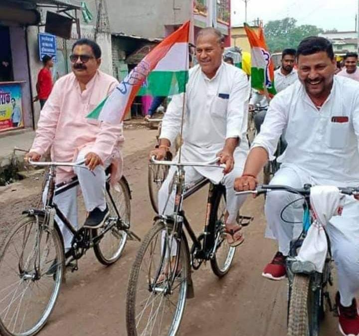 Burhanpur news: महंगाई को लेकर कांग्रेस की साइकल रैली में निर्दलीय विधायक ‘शेरा’ की इंट्री से राजनीतिक हल चल तेज़!