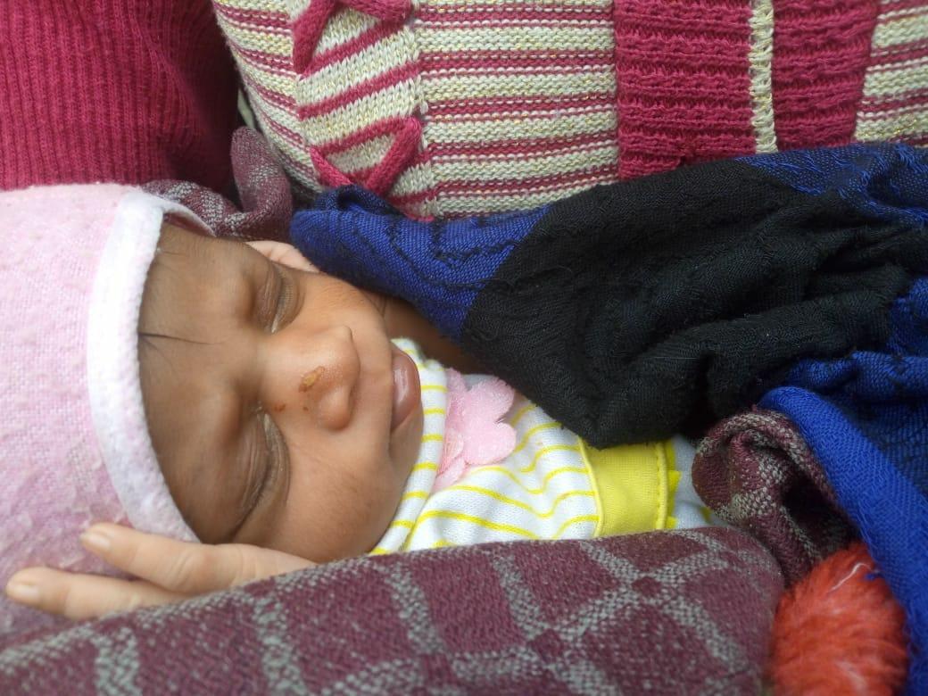 बेटी को दिया जन्म तो सास ने बीच सड़क पर पीटा, घर से निकला, थाने पहुंचा मामला