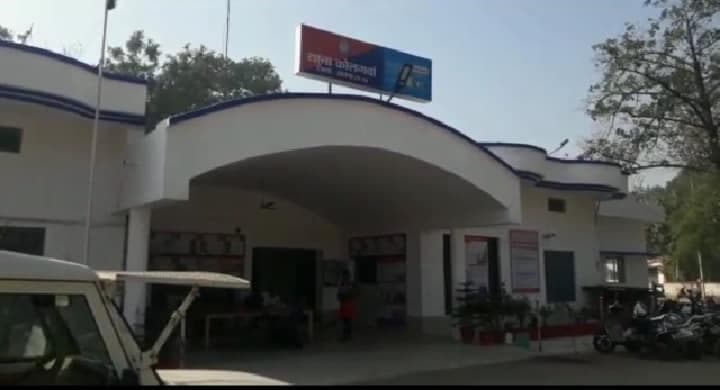 Satna : महिला को प्रेम जाल में फंसा कर बदलवाया धर्म, 13 साल की हुई बेटी तो थाना पहुंचा मामला, पढ़ें पूरी खबर