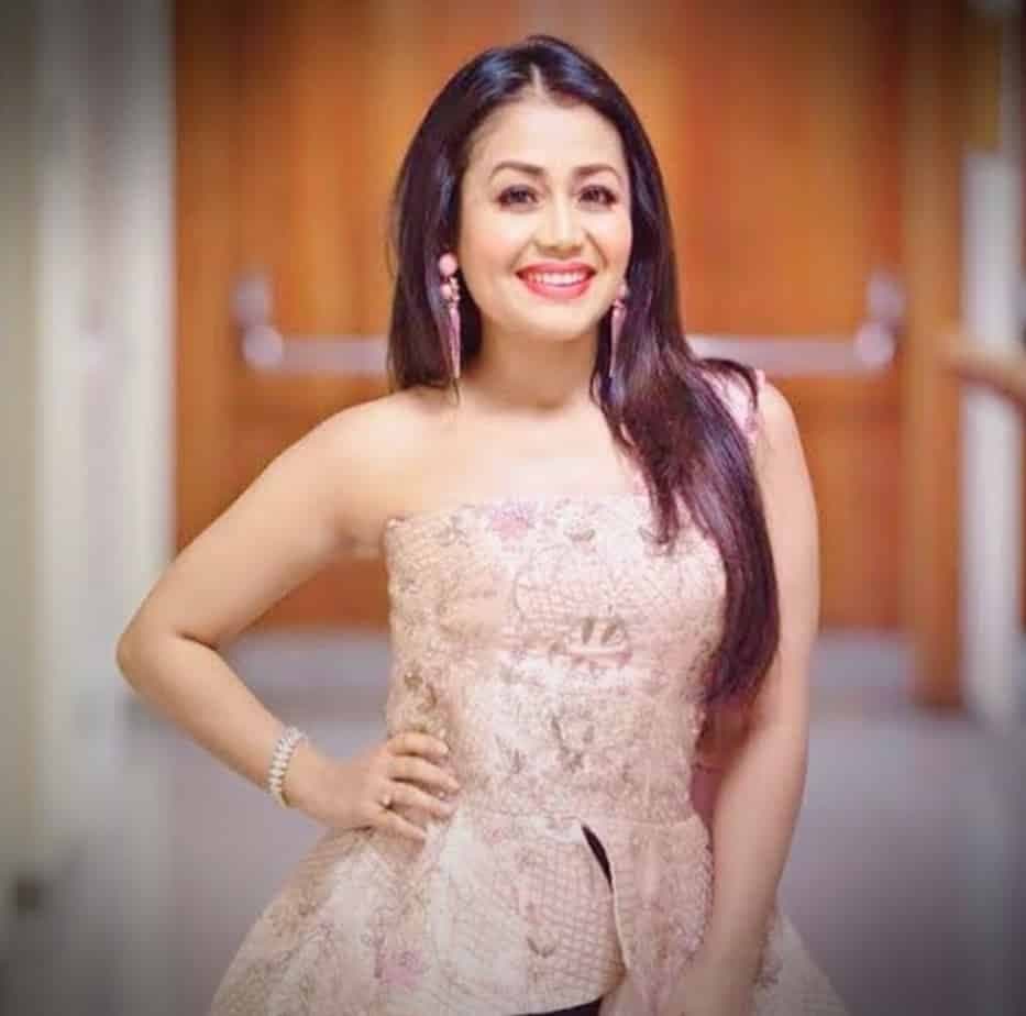 Neha Kakkar इंस्टाग्राम पर बनीं तीसरी सबसे बड़ी सेलिब्रिटी, इस तरह मनाया जश्न