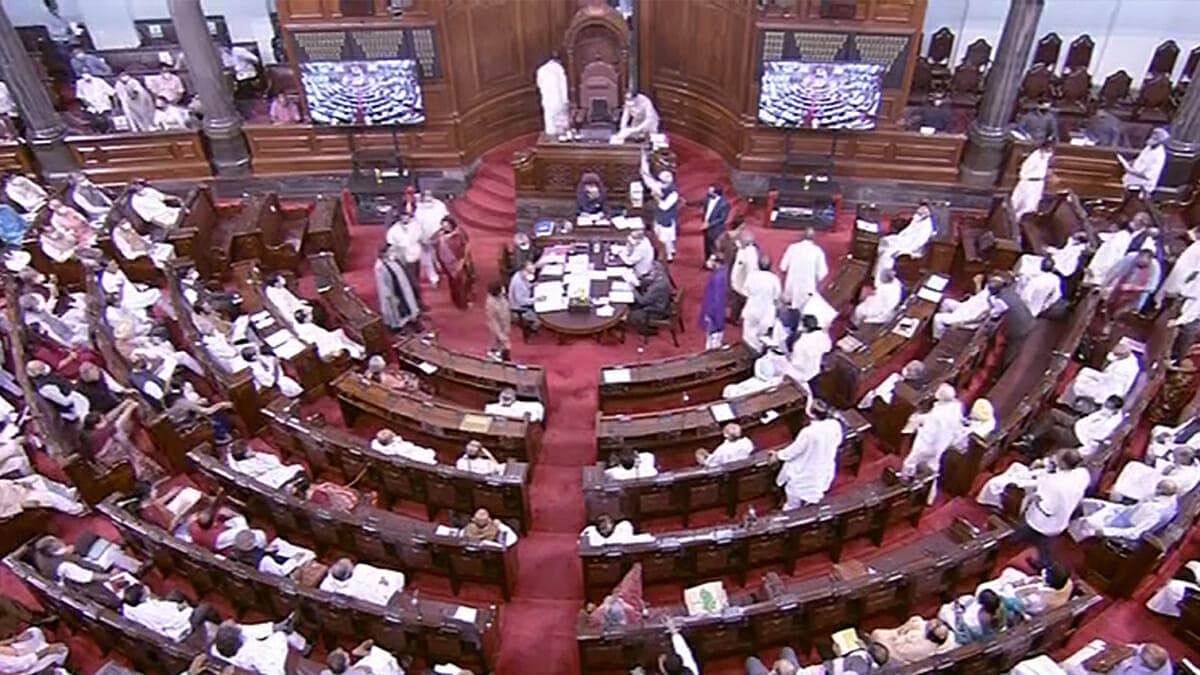 राज्यसभा स्पीकर ने MP को किया पूरे सत्र के लिए निलंबित, मंत्री के हाथ से छीनकर फाड़ा था पेपर