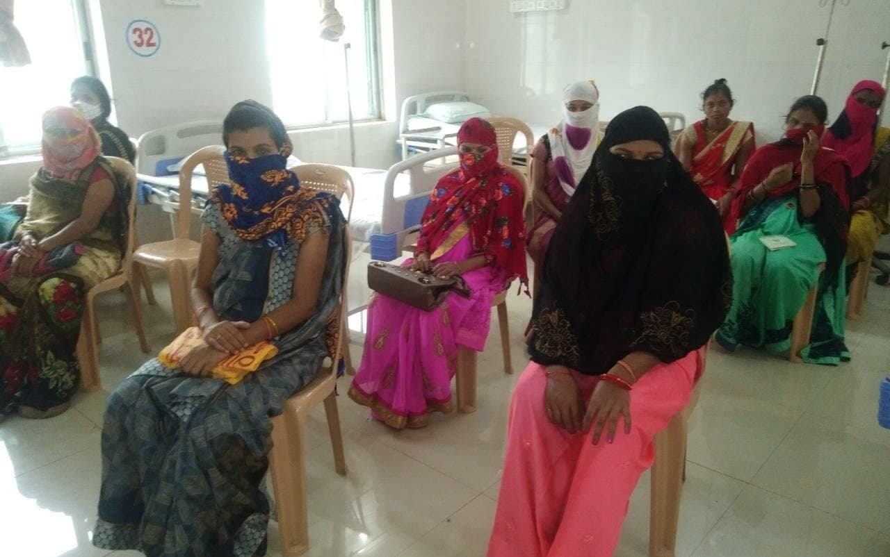 Balaghat: वैक्सीन को लेकर गर्भवती महिलाओं में दिखा उत्साह, 672 महिलाओं को लगा कोवैक्सिन का पहला डोज