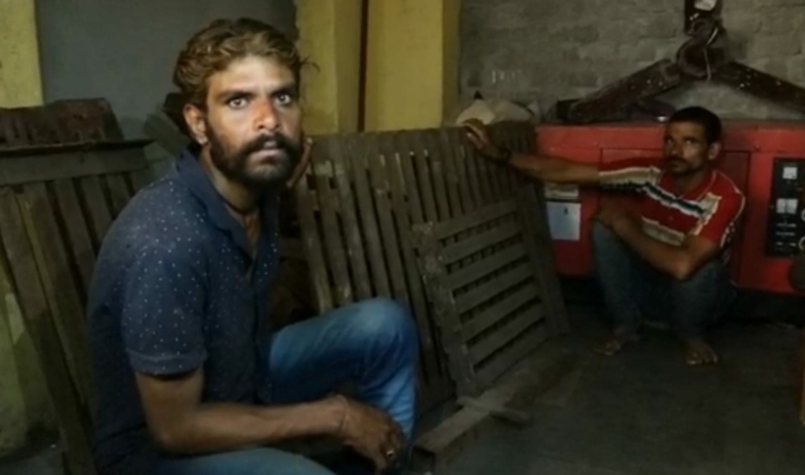 शराब की लत ने बनाया चोर, जी आर पी के हत्थे चढ़े शौकीन युवक