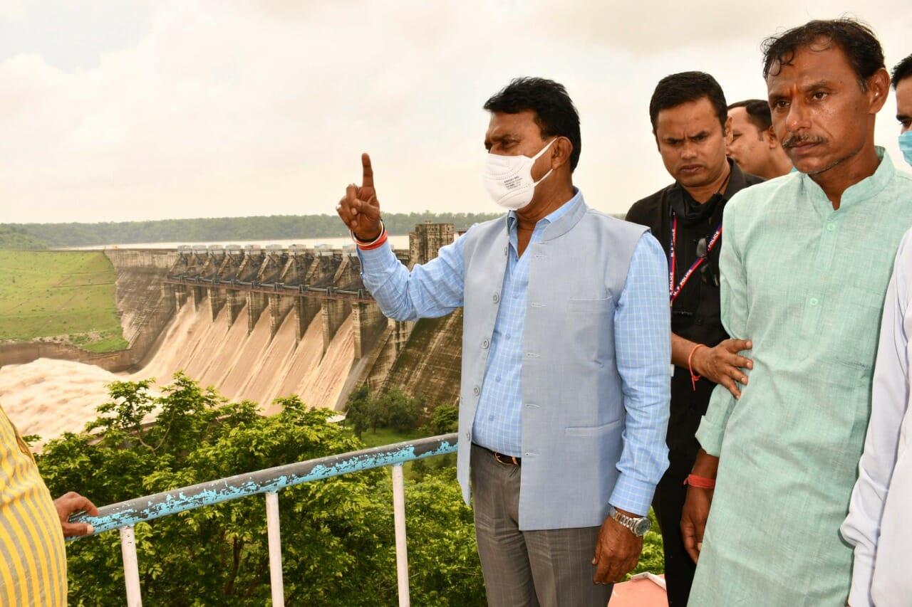 जल संसाधन मंत्री सिलावट ने किया मड़ीखेड़ा बांध का आकस्मिक निरीक्षण, 24 घंटे निगरानी के निर्देश