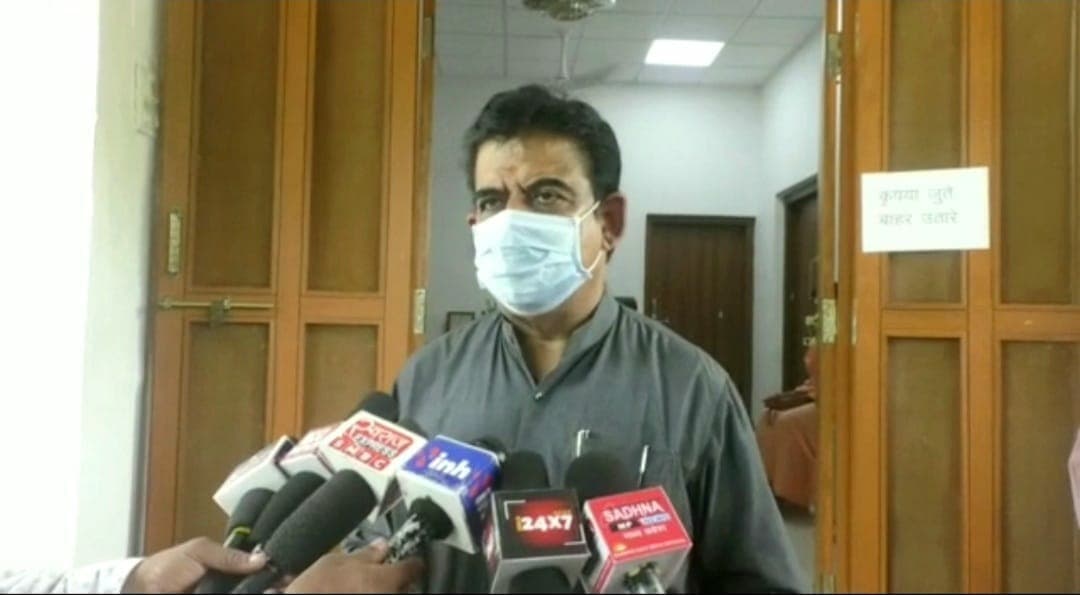 Indore news: इंदौर सांसद ने आरक्षण के मामले में गेंद सरकार के पाले में डाली, मुद्दे से बचते हुए कही ये बात