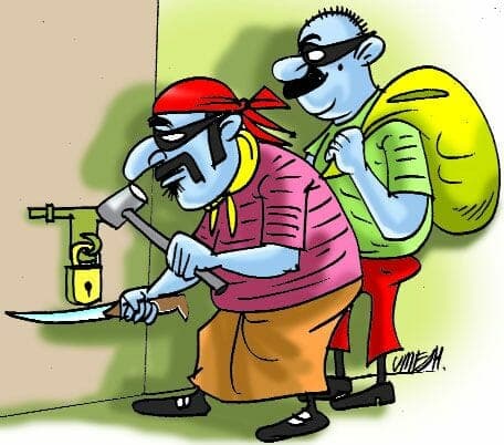 पुलिस की नाक के नीचे डकैतों ने दिया वारदात को अंजाम, 25 लाख के सोने-चांदी पर मारा हाथ, CCTV में कैद