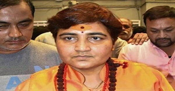 सांसद प्रज्ञा ठाकुर ने रक्षा मंत्री राजनाथ सिंह से मुलाकात कर रखी 3 EME सेंटर को शिफ्ट ना करने की मांग