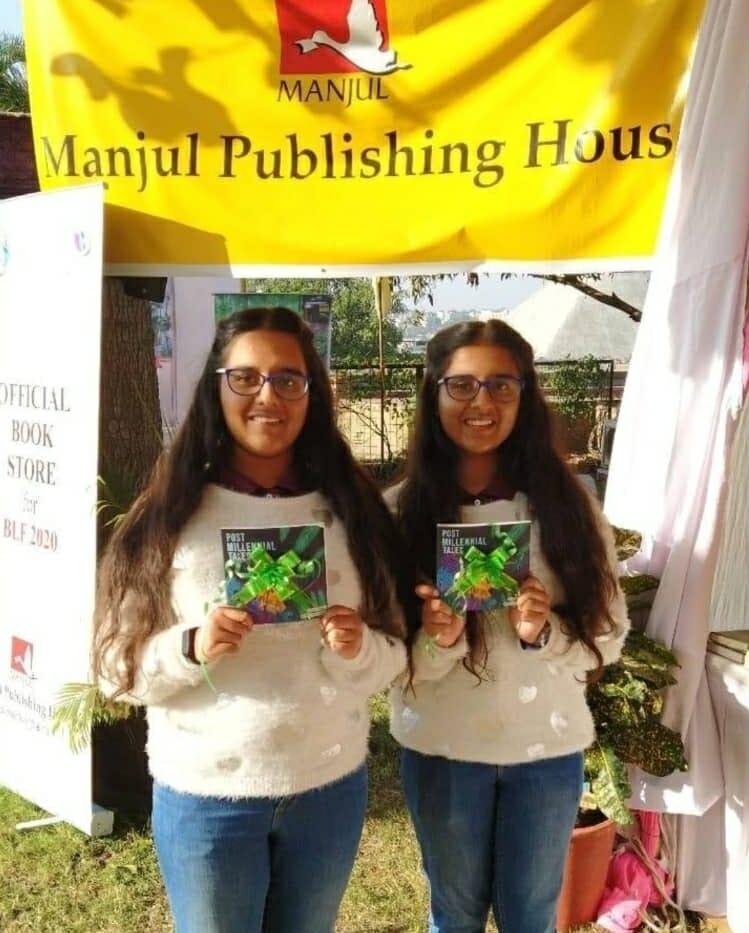 जुड़वा बहनों ने Online दुकान से जुटाए पैसे, बाढ़ प्रभावित महिलाओं को बांटे Sanitary Pads