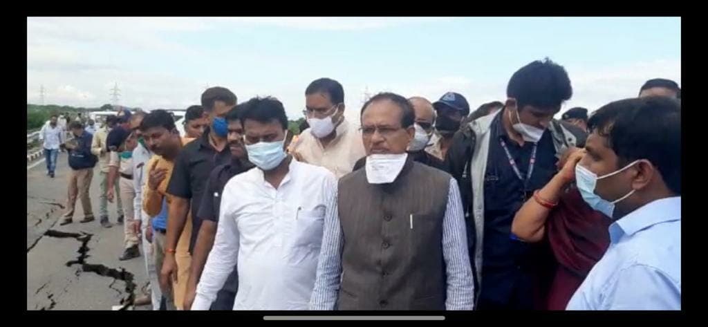 सीएम शिवराज पहुंचे डबरा, बाढ़ प्रभावित क्षेत्रों का लिया जायजा, की यह घोषणां