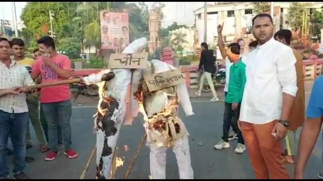 चीन और पाकिस्तान का फूंका पुतला, अफगानिस्तान मामलें में भारत के हस्तक्षेप की मांग