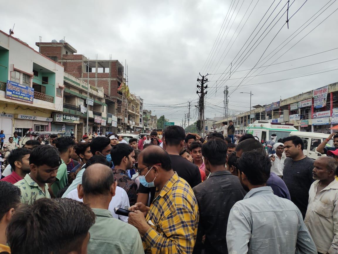 मुरैना में ABVP छात्रों का एमएस रोड पर चक्का जाम, यातायात हुआ बाधित