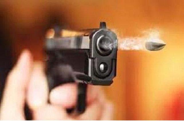 Bhind : फरार बदमाश को पकड़ने गई पुलिस पर बाप-बेटी ने बरसाई गोलियां, 1 कांस्टेबल घायल
