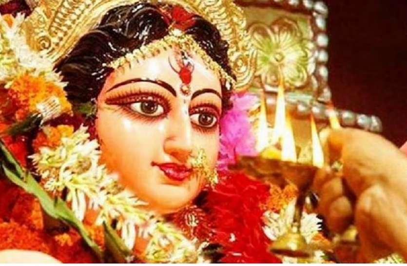Navratri 2021: नवरात्रि के 9 विशेष दिनों में क्या है इन रंगों का महत्व, करना चाहिए धारण