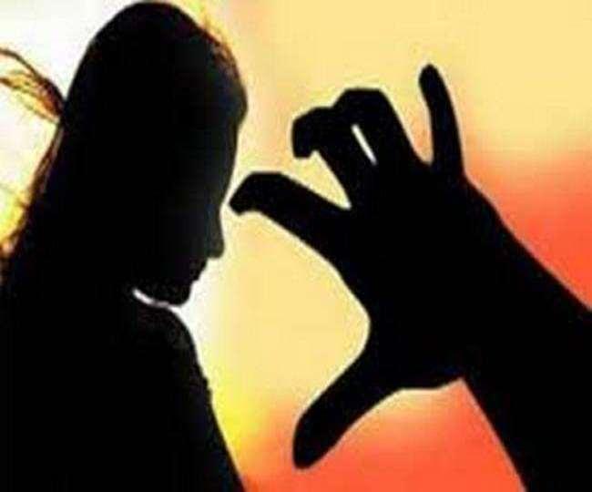 महिला चिकित्सक से छेड़छाड़ मामला, कर्मचारी को रेलवे ने छुट्टी पर भेजा