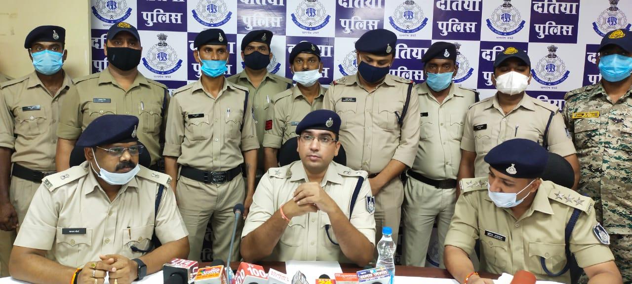 लूट और अपहरण का दतिया पुलिस ने किया 24 घंटे में खुलासा, 2 नाबालिग सहित 3 गिरफ्तार