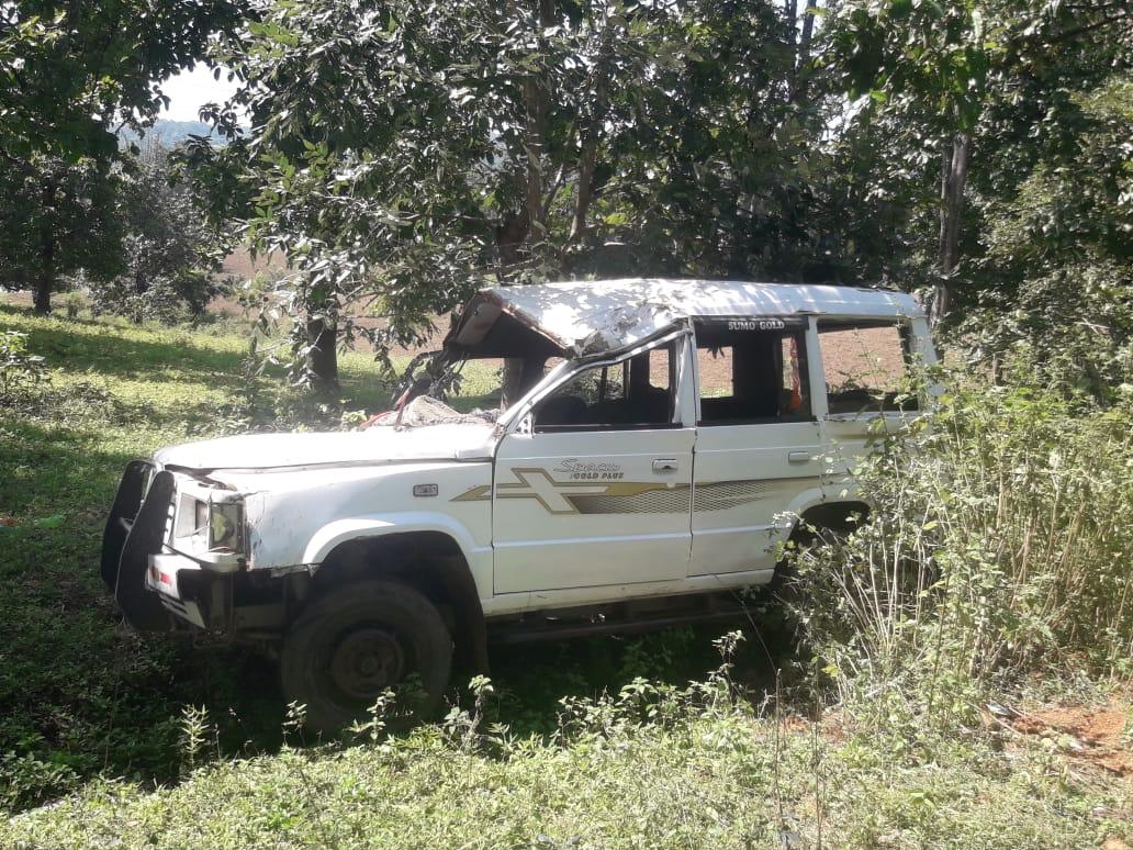 Balaghat Accident : छात्र-छात्राओं से भरा वाहन पेड़ से टकराया, 1 की मौत, आधा दर्जन से ज्यादा गंभीर घायल