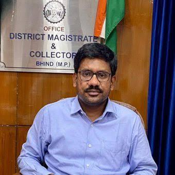 एक्शन में भिंड कलेक्टर, CM हेल्प लाइन में शिकायतों का निराकरण न  करना अधिकारियों को पड़ा भारी