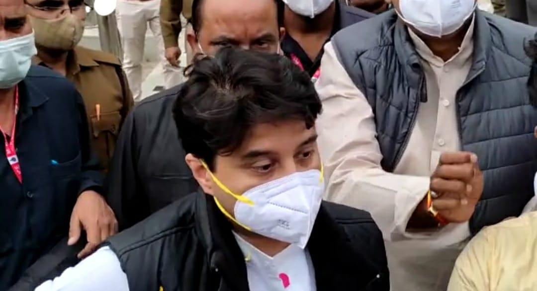 सिंधिया का बड़ा बयान- 12 देशों के यात्रियों की आवाजाही पर रखी जा रही नजर