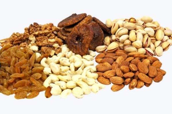 Dry Fruits Price : त्यौहार की तैयारियों में जुटा किराना बाजार, सूखे मेवों के आयात में हुई बढ़ोतरी, देखें दाम
