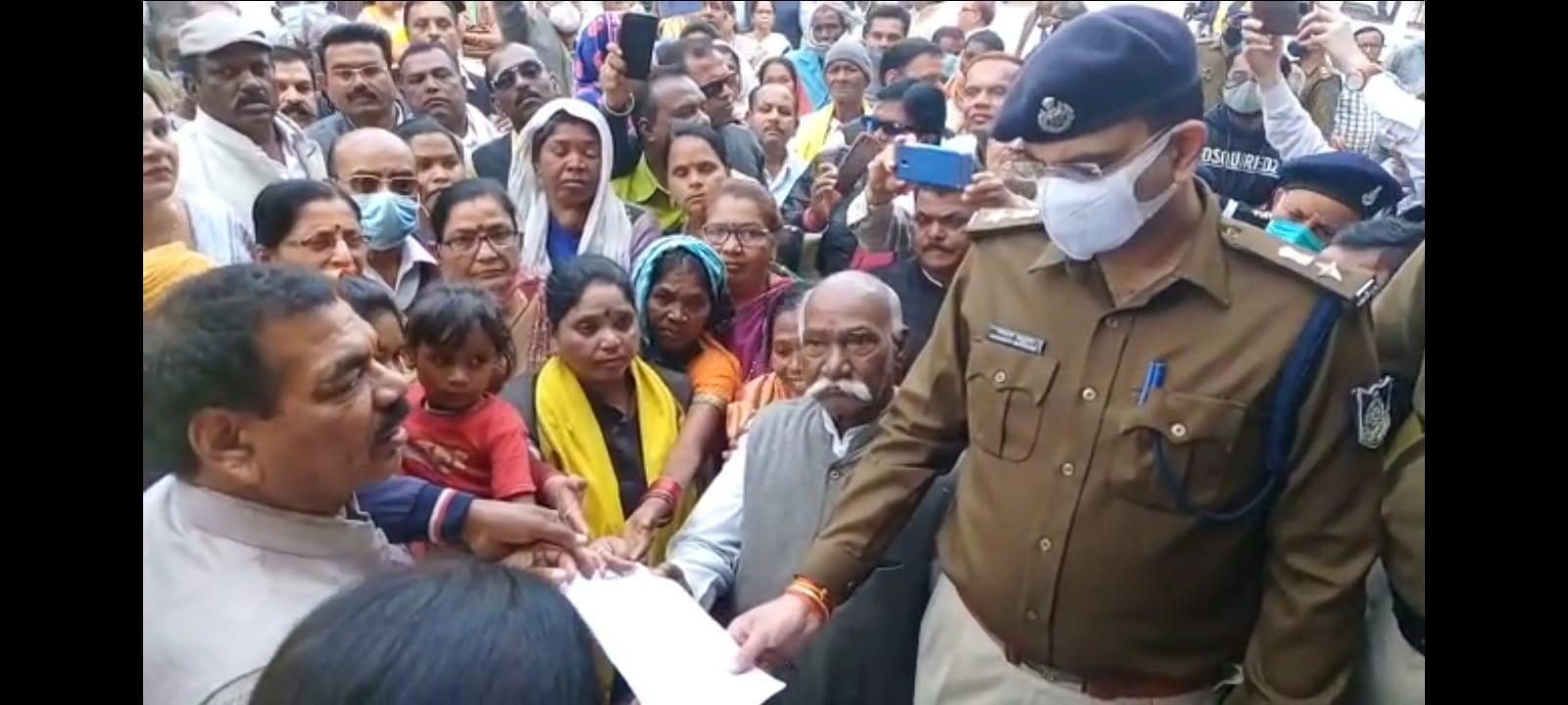 Jabalpur medical college में इलाज के दौरान मारे गए कैदी के परिजनों ने दिया पुलिस को अल्टीमेटम