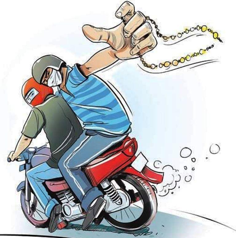 Indore News : इंदौर में लुटेरो का आतंक महिलाओं को बनाया जा रहा है टारगेट, दो महिला हुई जख्मी।