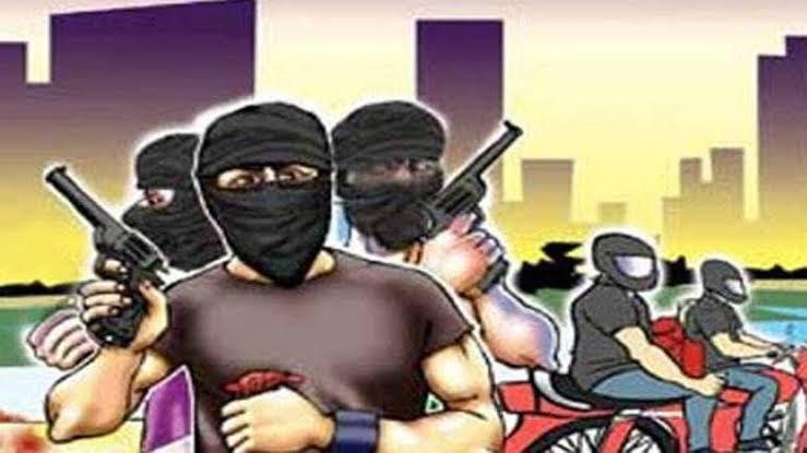 Jabalpur news: आधी रात को किसान के घर लाखों की लूट