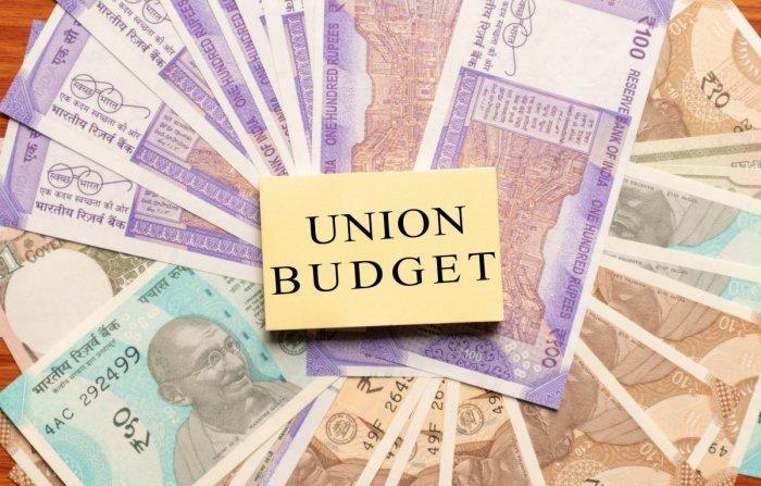 Union Budget 2022 : कई क्षेत्रों को लाभ दे सकती है मोदी सरकार, इन लोगों को मिलेगा बड़ा तोहफा!