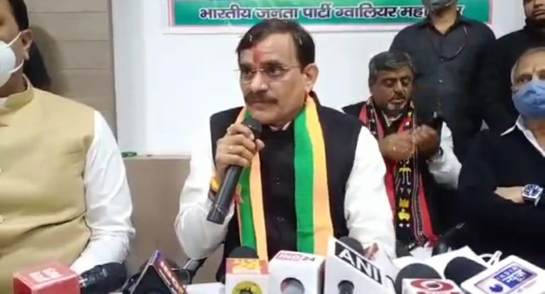 हिन्दू महासभा ने दिया गोडसे-आप्टे भारत रत्न सम्मान, वीडी शर्मा ने कही बड़ी बात