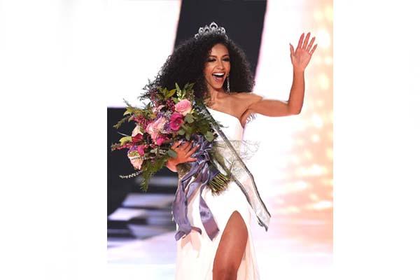 मिस यूएसए 2019 चेस्ली क्रिस्ट ने किया सुसाइड, 60 मंजिला बिल्डिंग से गिरकर मौत