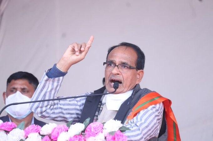 MP : सीएम शिवराज की सख्ती- गरीबों के पैसे खाने वाले को नहीं करेंगे माफ, अवैध कब्जे हटाने सहित दिए कई निर्देश