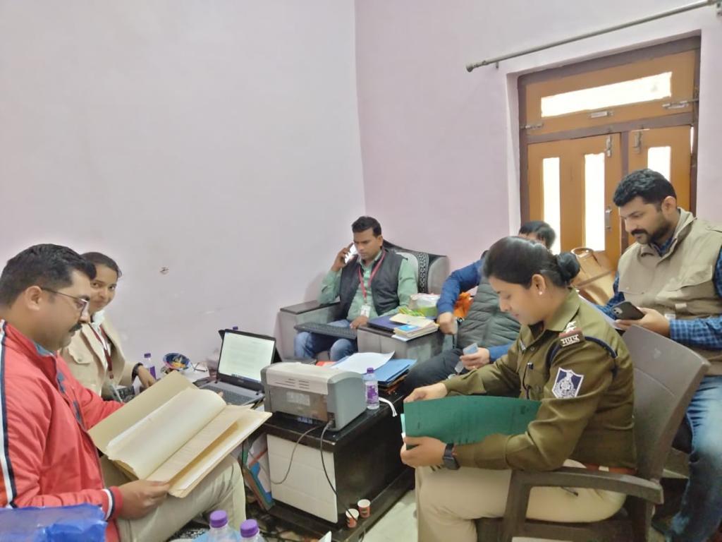 पंचायत सचिव के दो ठिकानों पर EOW का छापा, बेहिसाब संपत्ति मिली