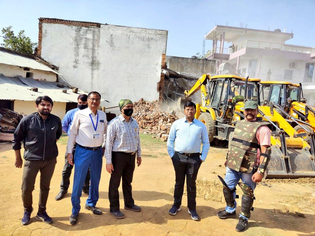 MP News: दुष्कर्म अपराधी के लिए प्रशासन सख्त, DM ने घर पर चलवाया बुल्डोज़र