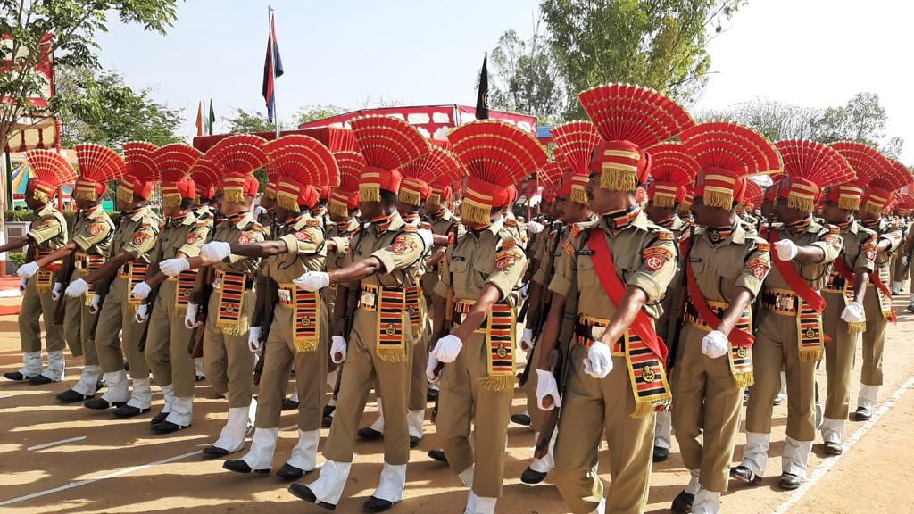 सीमा सुरक्षा बल टेकनपुर में नव आरक्षकों का दीक्षांत परेड सम्पन्न