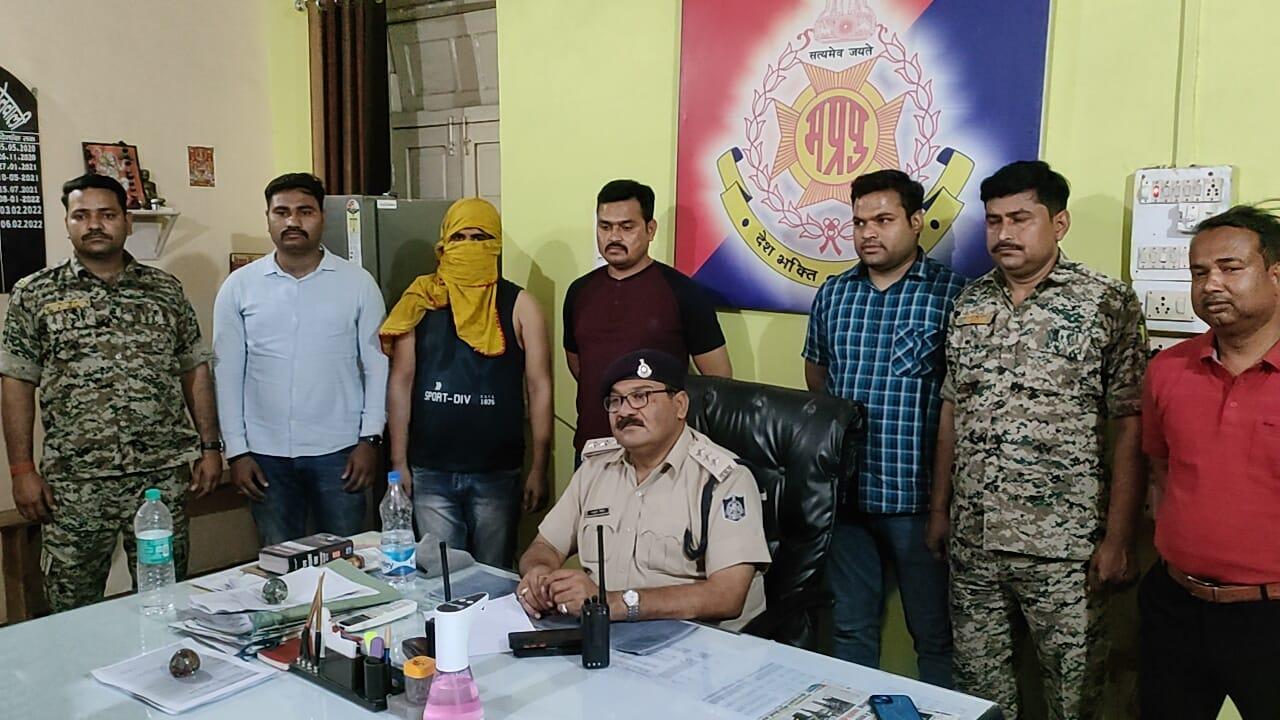 कोतवाली पुलिस ने फायरिंग करने वाले 10 हज़ार के इनामी आरोपी को 24 घंटे में किया गिरफ्तार