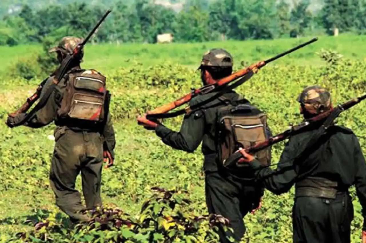 बीजापुर में जवानों और माओवादियों के बीच मुठभेड़, 2 नक्सली ढेर, AK-47 समेत ऑटोमैटिक हथियार बरामद