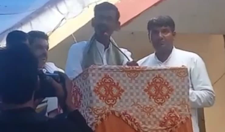 VIDEO VIRAL: बीजेपी विधायक के बिगड़े बोल- रखो 2 पिस्तौल और पत्थर, पुलिस कहां तक..