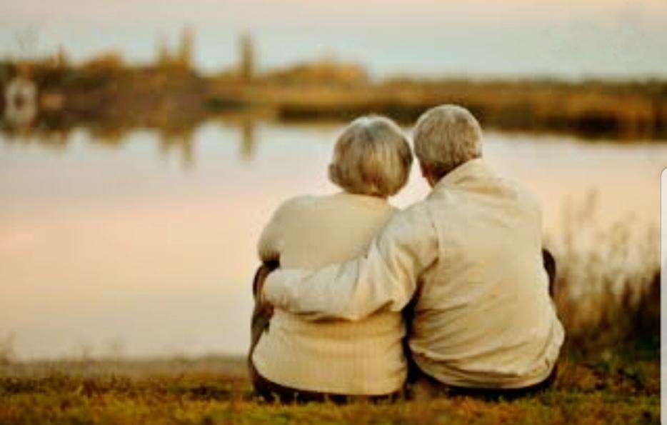 Relationship Tips : अगर मैच्योर उम्र में बना है रिश्ता, तो इन बातों का रखें खास खयाल