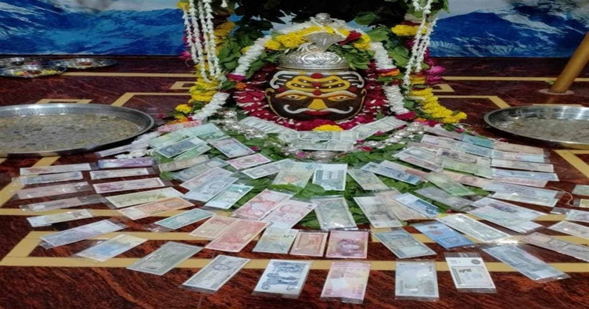 Sawan Somvar : तीसरे सावन सोमवार पर विशेष योग, राजधानी के मंदिर में 100 देशों की मुद्रा से सजे भोलेनाथ